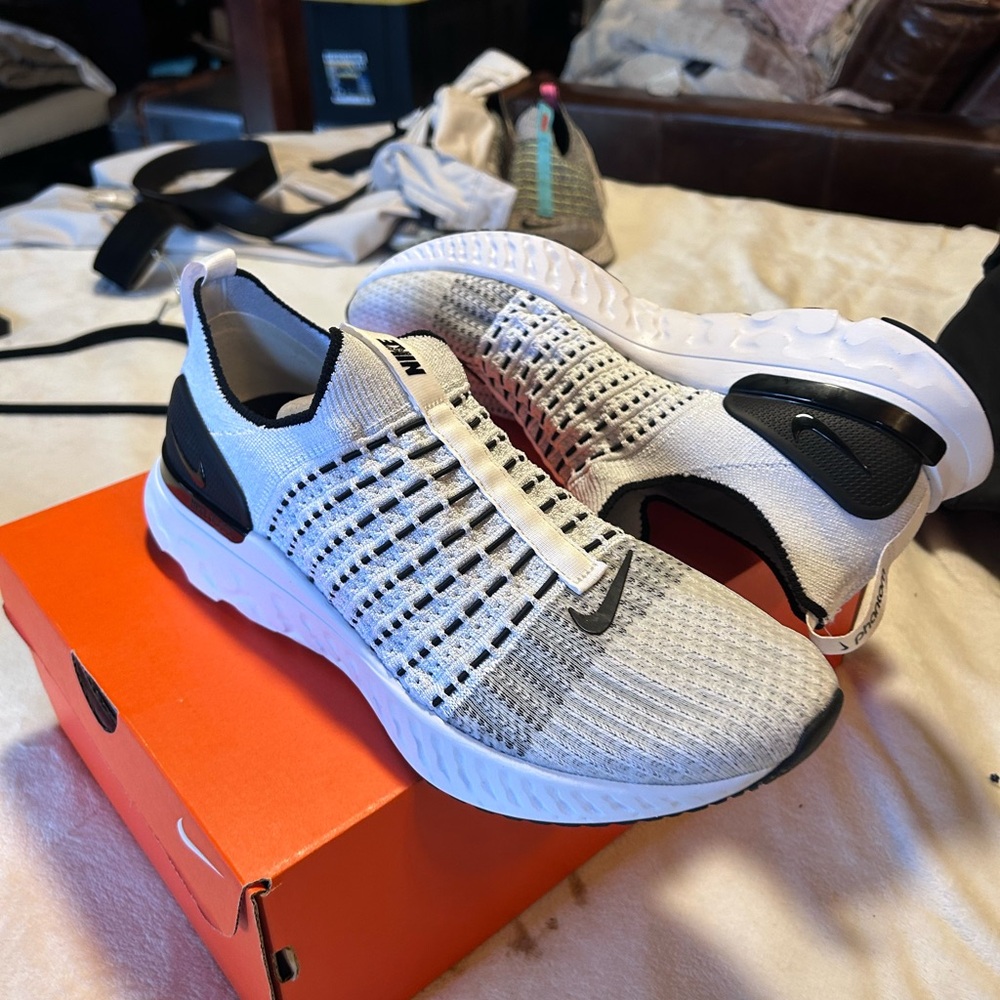 Nike Phantom Run 2 New never worn